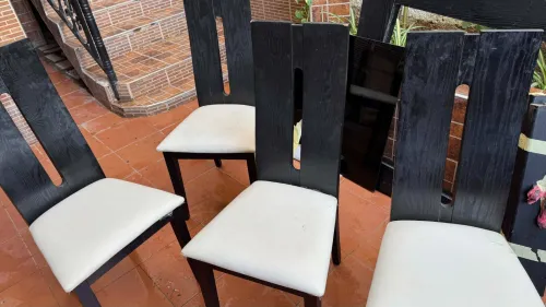 belle Table avec 4 chaises