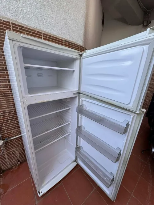 Réfrigérateur CONDOR 270L Double Porte