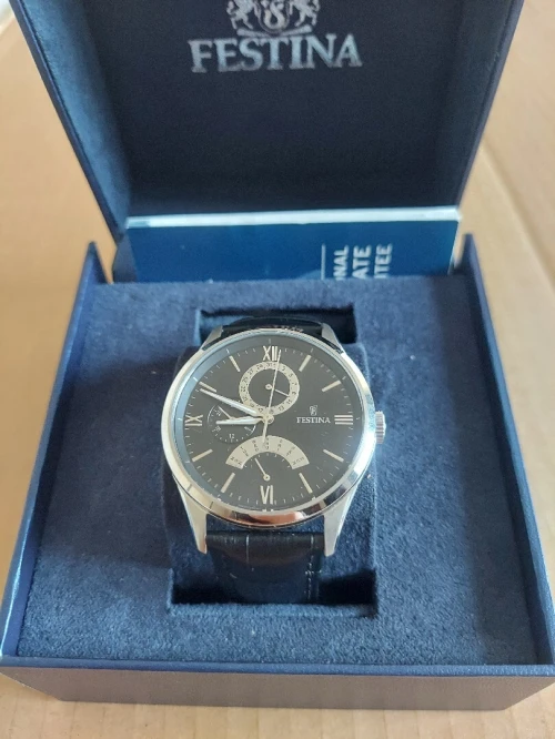 montre Festina F16823