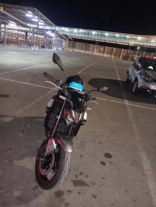 Kawasaki Z900 2025