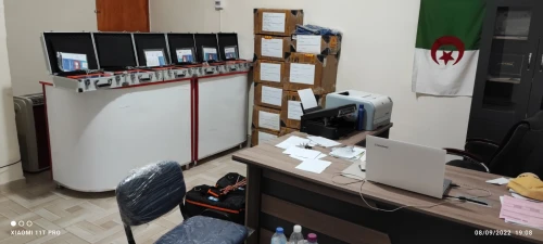 دراسة ميدانية للكشف عن المياه السطحية و الجوفية تحت سطح الأرض بطرق العلمية الحديثة 