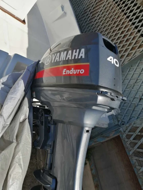 Polyour plus moteur Yamaha 40