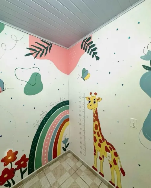 Dessinatrice mural chambre d'enfants 