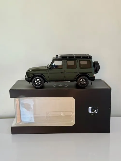 Mercedes Classe G miniature 1/18 Norev sous emballage