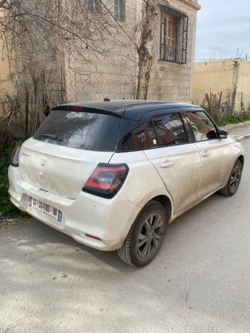 Suzuki Swift 2025 Monte carlo GLX