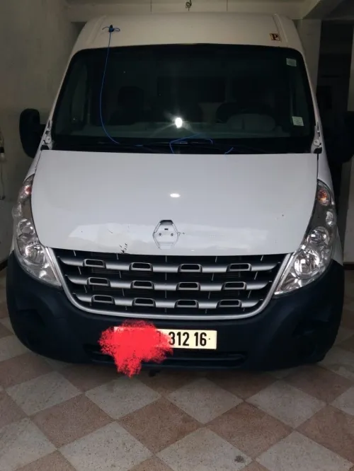 Location Fourgon renault master 3