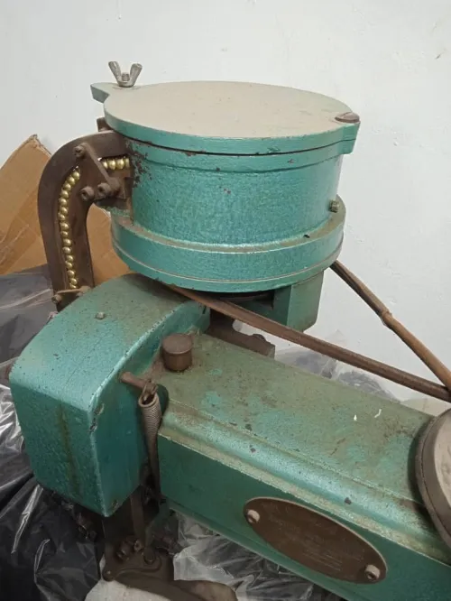 Machine à coudre industrielle pour cuir et chossures