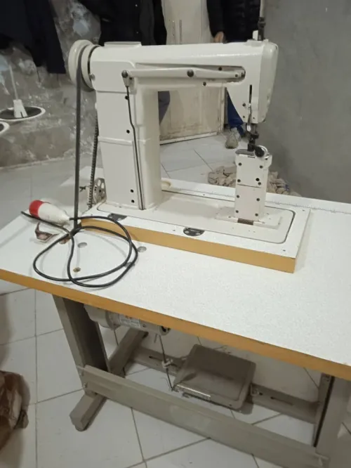 Machine à coudre industrielle pour cuir et chossures