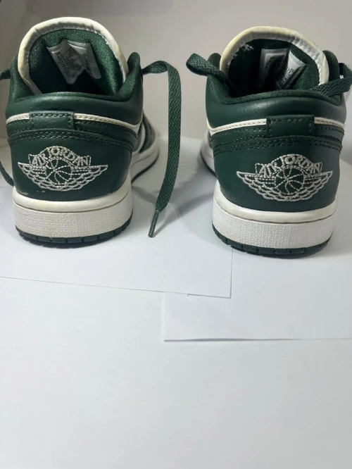  Nike Jordan 1 low original avec sa boîte 
