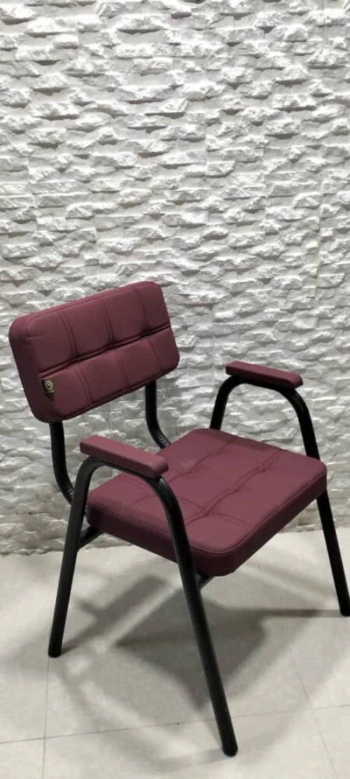LES CHAISES