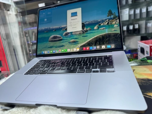 MacBook Pro 2019 16p i9 16G 1000G SSD
