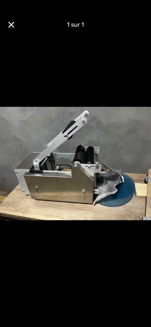étiqueteuse semi automatique