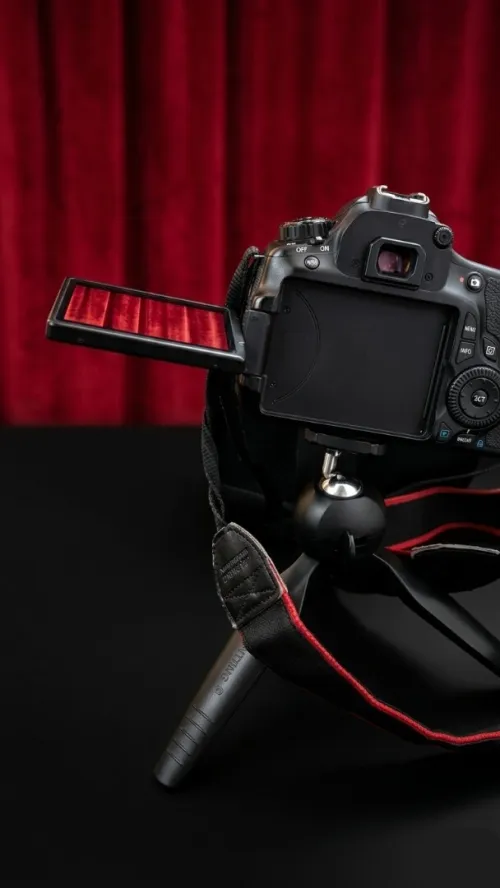 Canon EOS 60D + Objectif 18-55mm + Accessoires