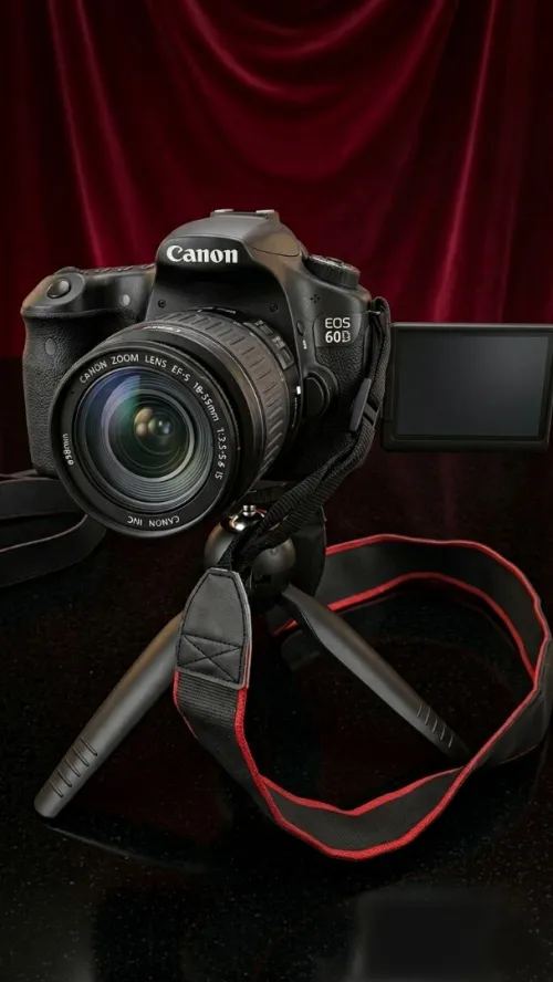 Canon EOS 60D + Objectif 18-55mm + Accessoires