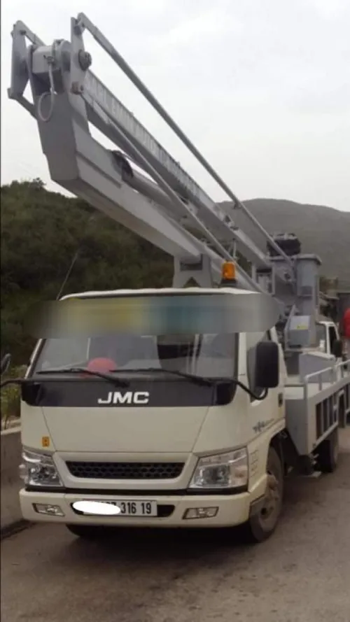 Location camion nacelle 12m