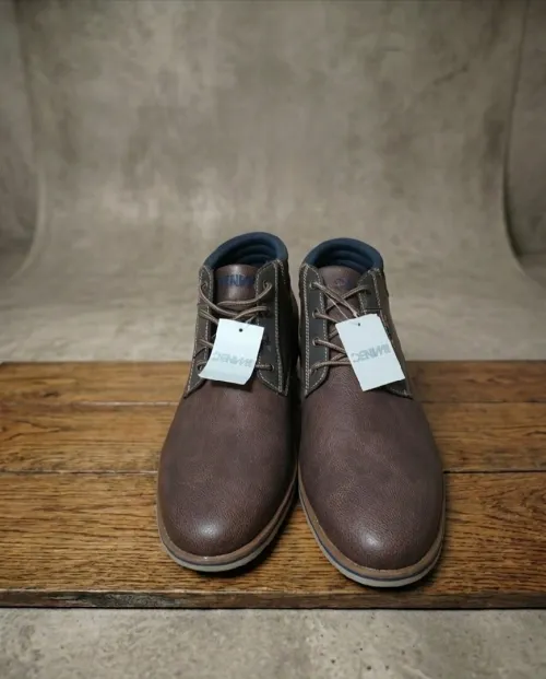 حذاء من العلامة الاوروبيه  Denim side  اصحاب المقاس 46