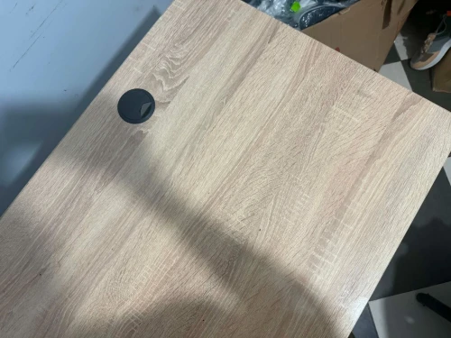 Bureau de travail moderne en très bon état à vendre