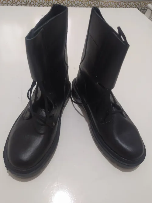Chaussures gommi 