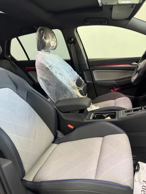 Volkswagen Golf 8 2025 R-Line