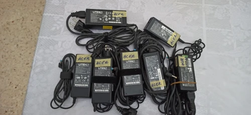 VEND CHARGEUR ORIGINAL-SONY-LENOVO-SAMSUNG