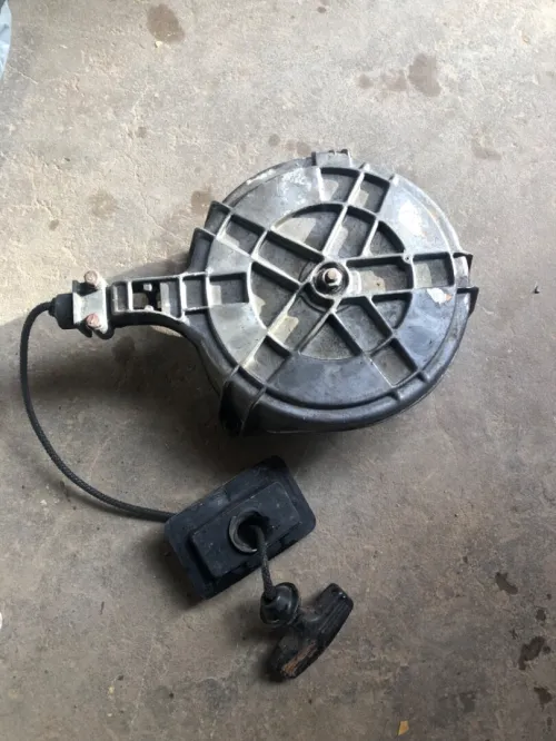 Pces de rechange moteur Hb (Tohatsu / Mercuru 25 -30 ) tre bon état