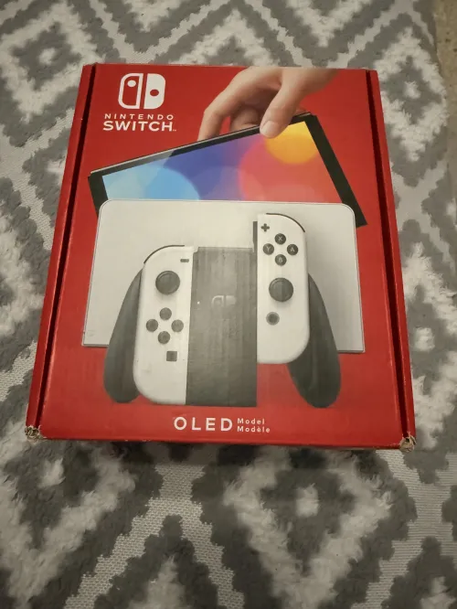 Nintendo Switch Oled + protection écran Non flashé