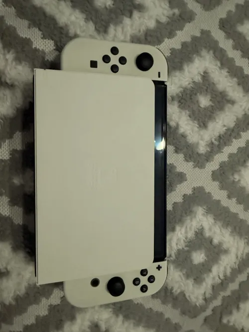 Nintendo Switch Oled + protection écran