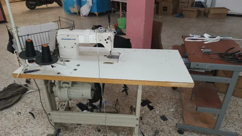 ماكينة الخياطة avendre atelier