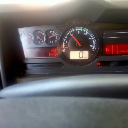 Camion Renault 220 2010