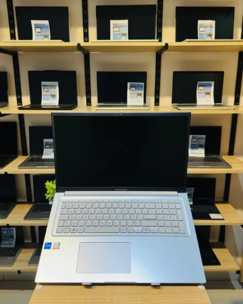 ASUS VivoBook 17 X1704Z    i5-1235U   16/512