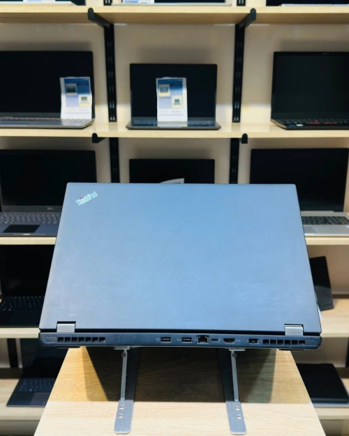 [VENDU] LENOVO ThinkPad P50 (20EQ)   I7-6820HQ  16/256  M1000M 4GB