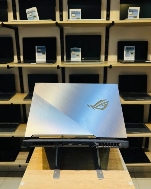 ASUS ROG Strix Scar III G531GU   i7-9750H  16/256/1TB GTX 1660 Ti 6Gb