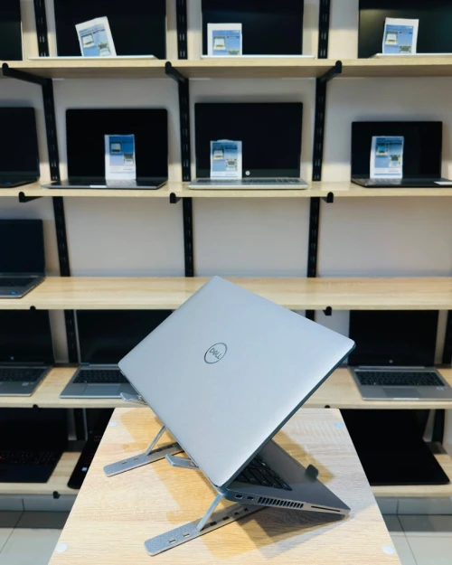 DELL Latitude 5420   I5-1135G7   8/256