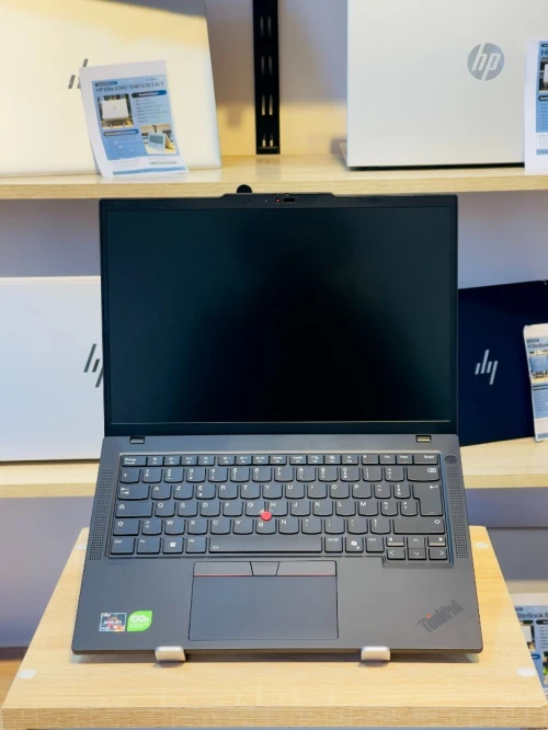 [VENDU] Lenovo ThinkPad T14 Gen 5 R7-8840U 32/512 Tactile  cycle 7  Radeon 780M