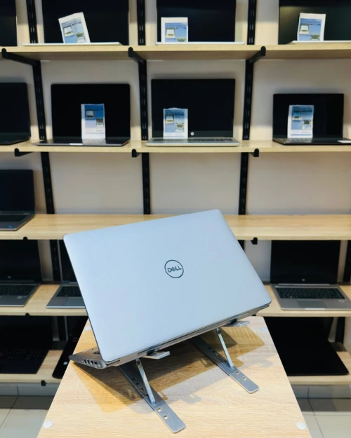 DELL Latitude 5420   I5-1135G7   8/256