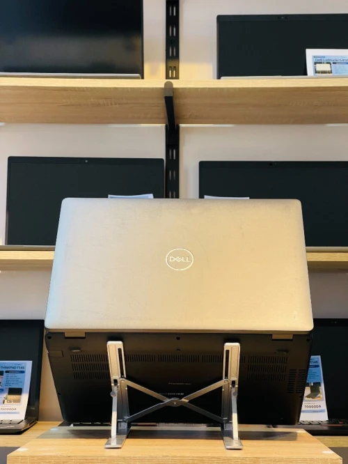 [VENDU] Dell Precision 3541 P80F i5-9300H 16/512 Quadro P620 4GB