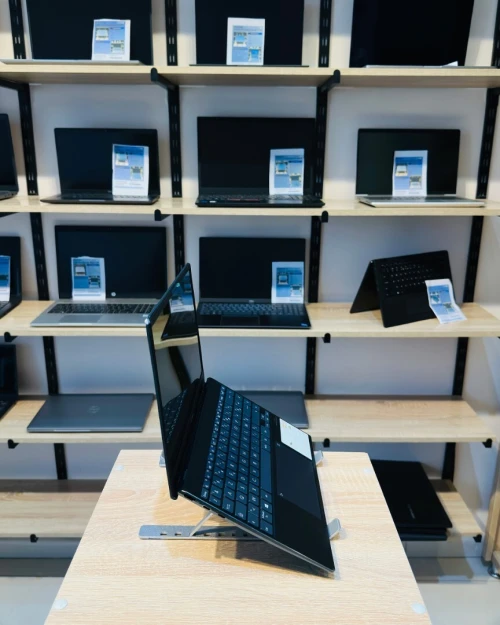 ASUS ZenBook 13 OLED   i5-1035G1 8/512 Oled