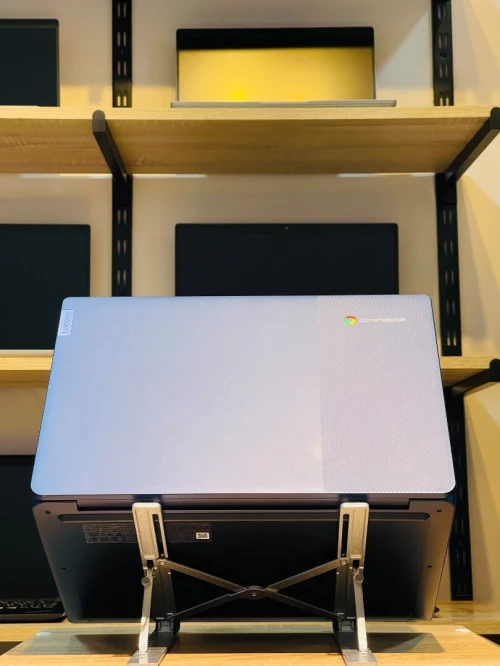 [VENDU] LENOVO Slim 3 Chrome 14M868