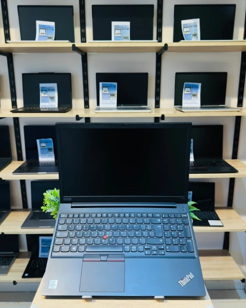 LENOVO ThinkPad E15 Gen1     i7-10510U  16/256 [BIOS verrouillé]