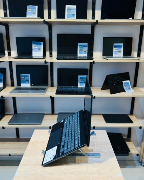 ASUS ZenBook 13 UX325JA    i5-1035G1 8/512