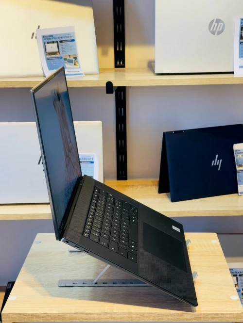 [VENDU] DELL Precision 5750 P92F   I7-10750H  32G/512GB Quadro RTX 3000 MAX-Q