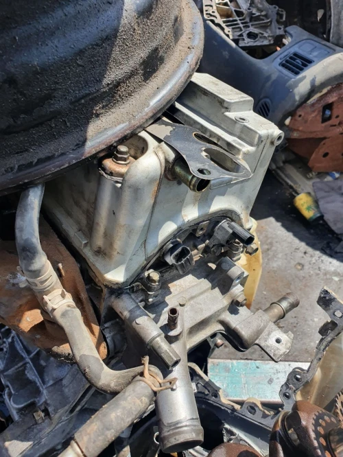 Lot de moteurs et boites honda