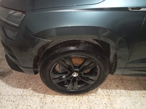 Skoda Karoq 2021 Sport line Black black