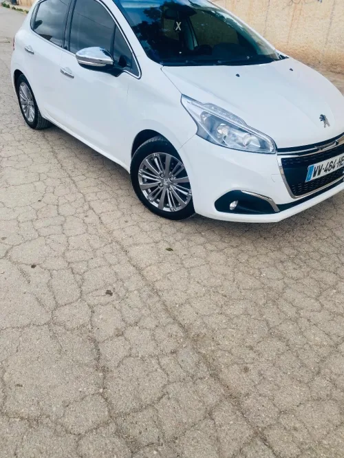 Peugeot 208 2018 Allure Facelift