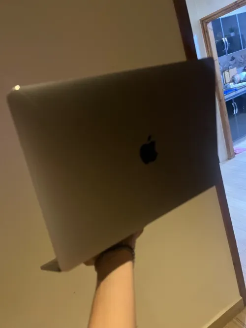 Macbooks pro 2017 1TB btre 83
