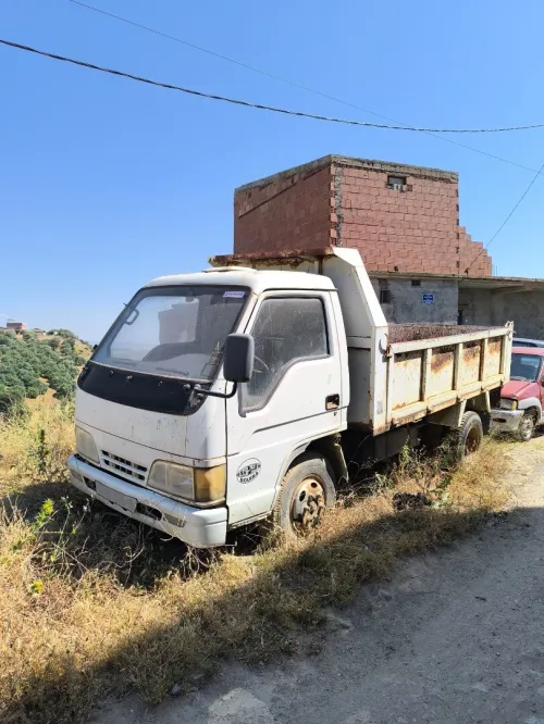 Camion à benne 2.45 tonnes FOTON BJ4010D 2011