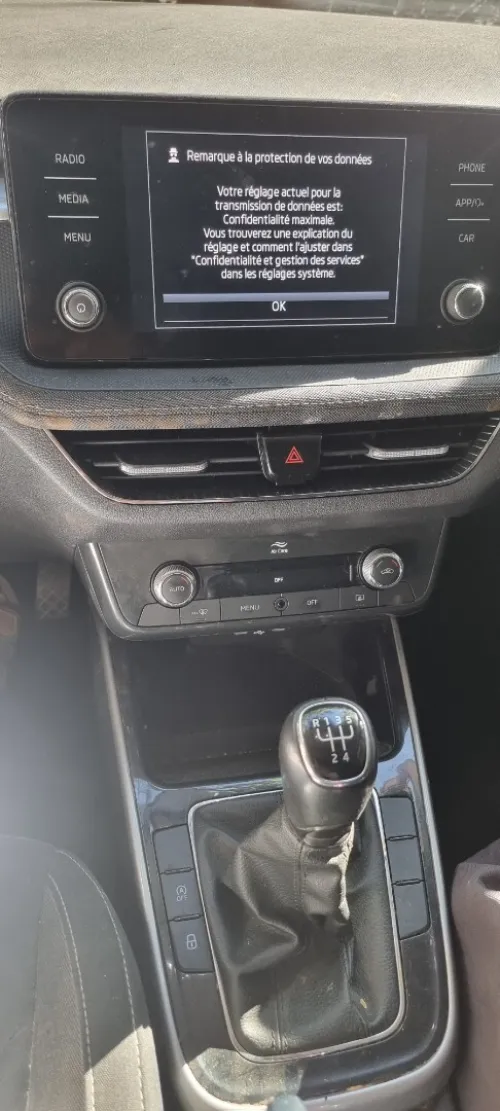 Skoda Fabia 2022 Style (avec toit panoramique)