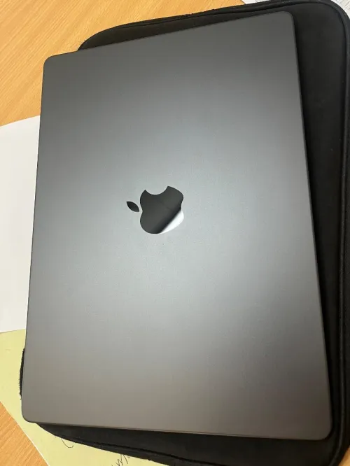 MacBook Pro M4 2024