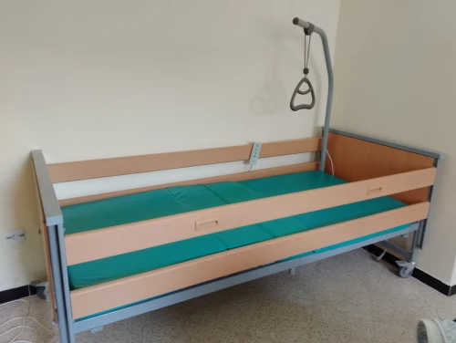 Lit médicalisé électrique 4 position avec matelas orthopédique