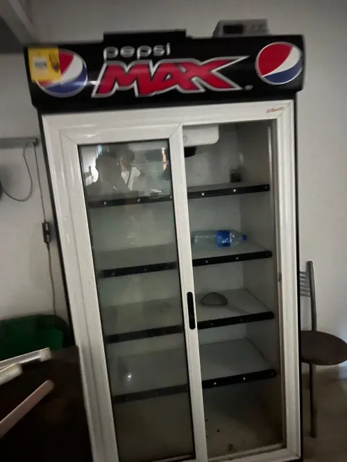 2 Frigo une porte Et 1 Mural
